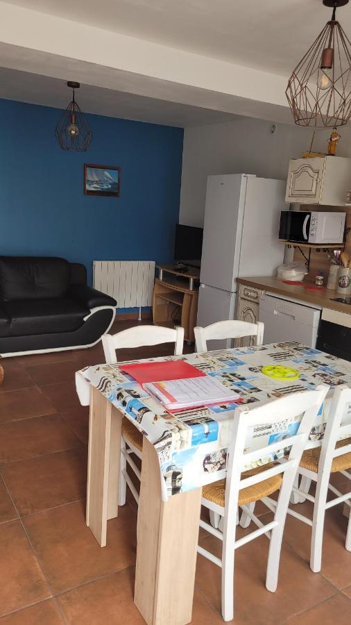 Au Coeur De Pornic Apartment Bagian luar foto