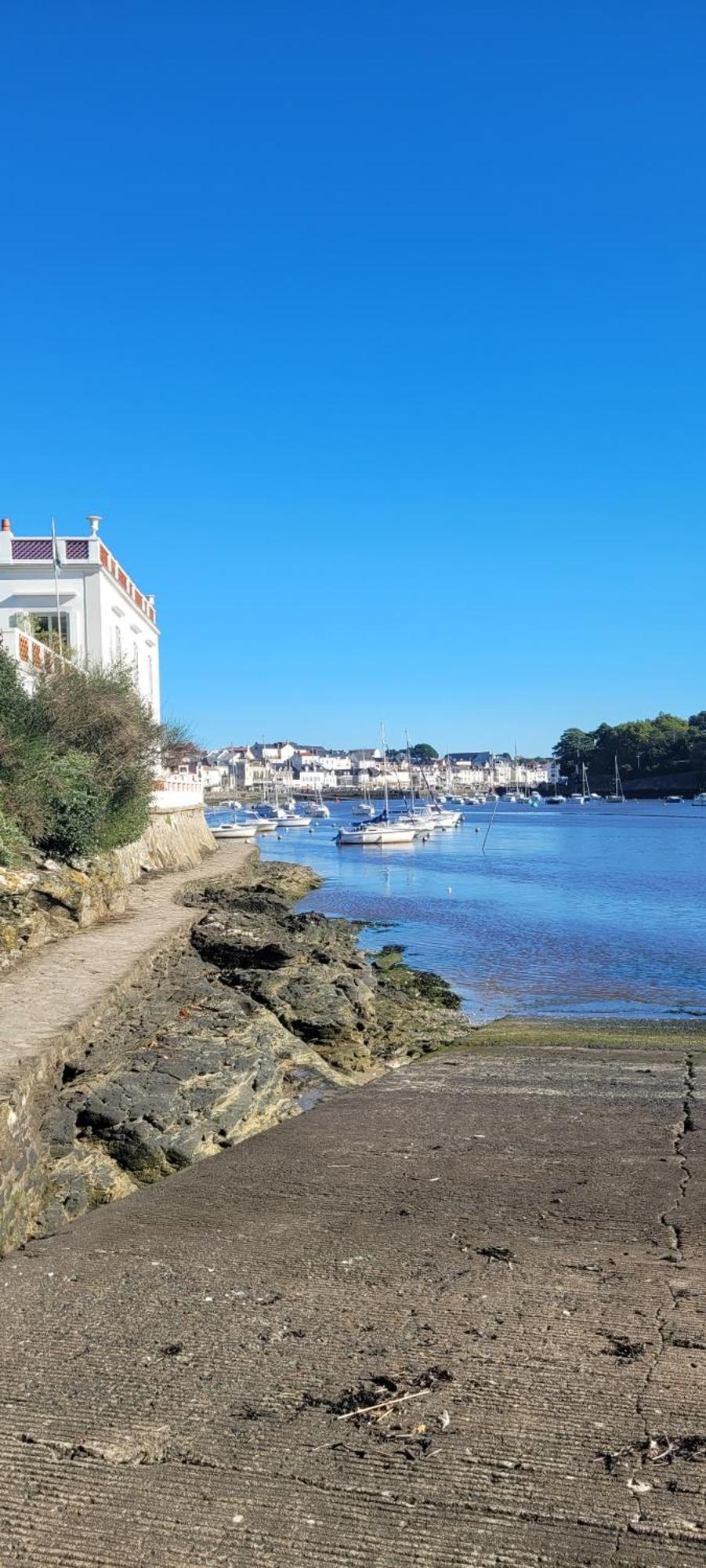 Au Coeur De Pornic Apartment Bagian luar foto